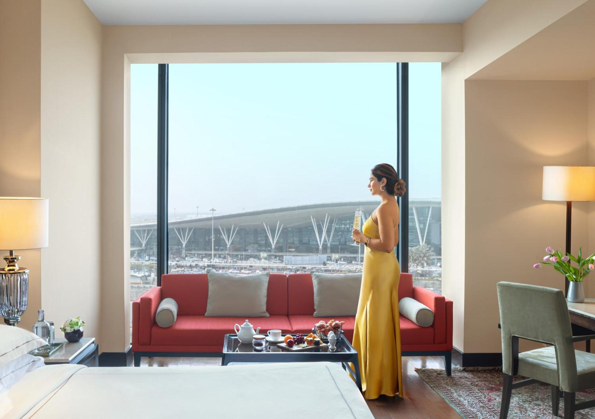 Taj Bangalore Devanahalli Kültér fotó A guest suite at the hotel